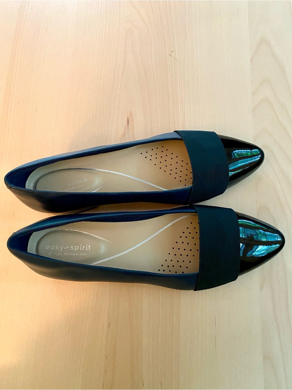 Easy Spirit “Casta” eFlex low block heel pumps in Navy blue & black